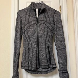 gray/black lululemon define jacket